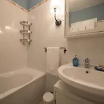 Two-bedroom Rise And Shine Daire Acquaseria