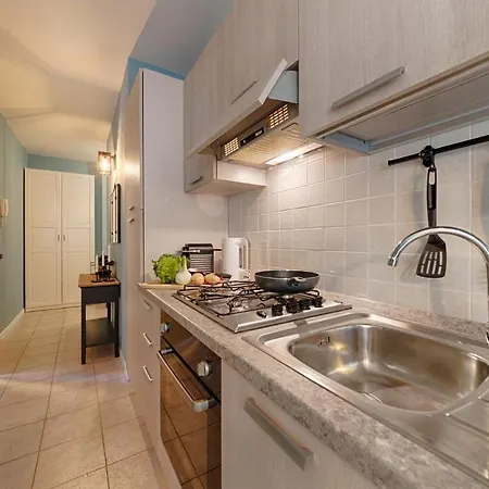 Two-bedroom Rise And Shine Apartment *