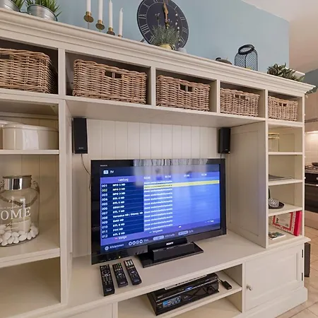 Daire Two-bedroom Rise And Shine Acquaseria