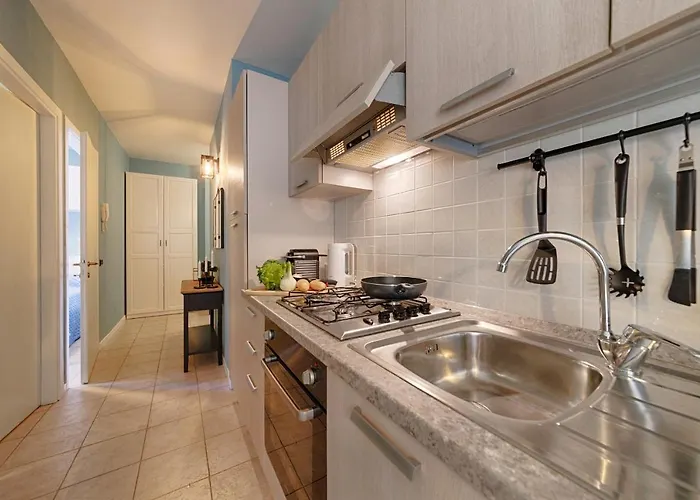 Two-bedroom Rise And Shine Appartement *