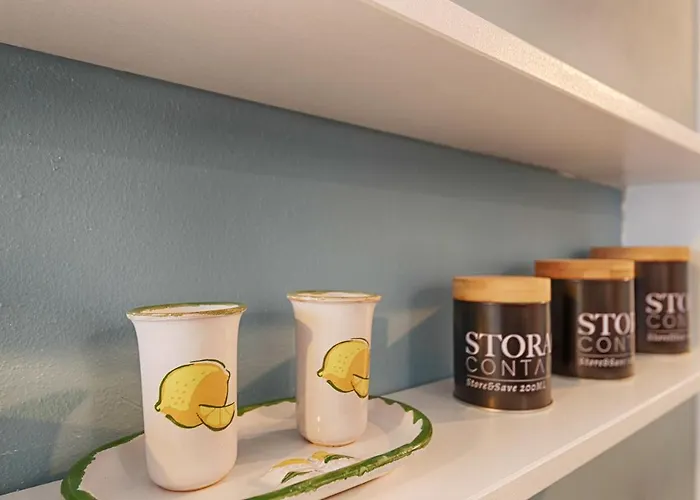 Two-bedroom Rise And Shine Appartement *